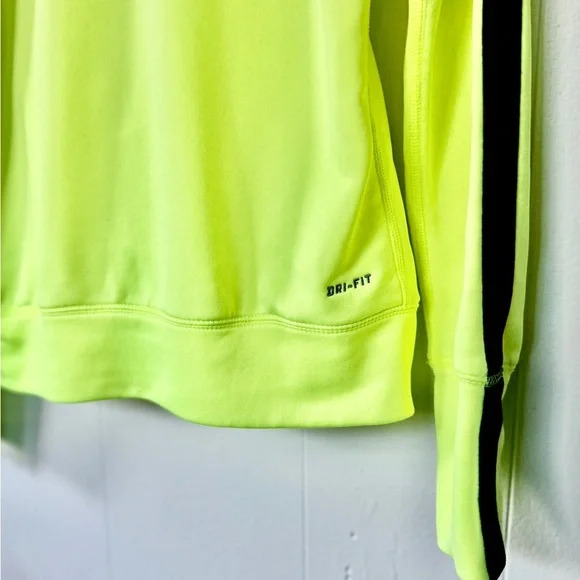 🔆 Nike Dri-Fit Neon Yellow Hoodie ✨ Women’s Medium - Picture 4 of 8